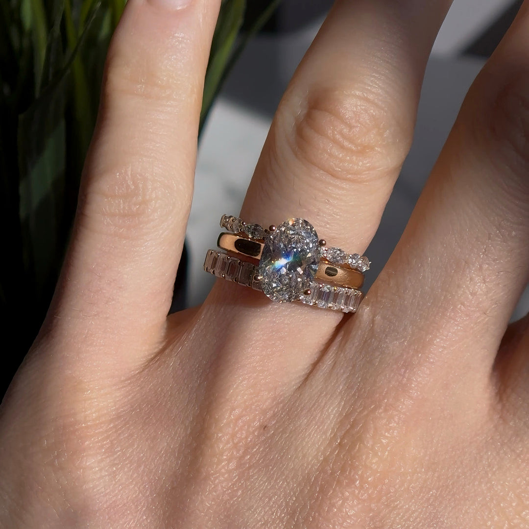 1.50ctw Emerald Diamond Half-Eternity Band Ring in Yellow Gold (2.5mm)