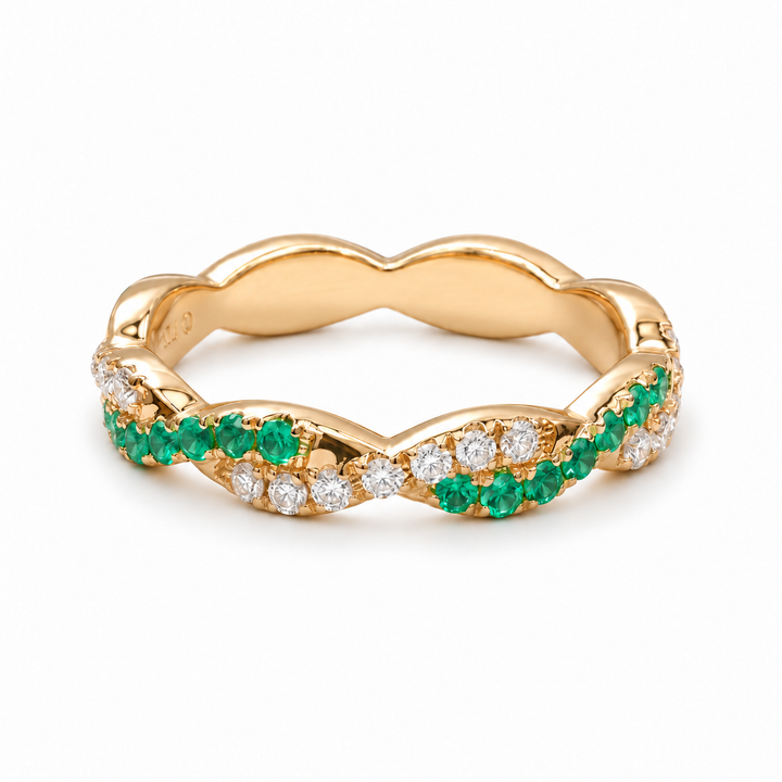 Colombian Emerald & Diamond Twist Band (3.2mm, 0.756ctw) in yellow gold