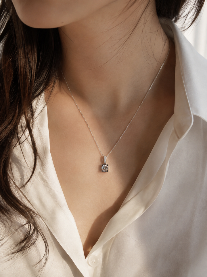 10mm, 0.8ct Round Cut Lab Diamond Snowflake Pendant Necklace