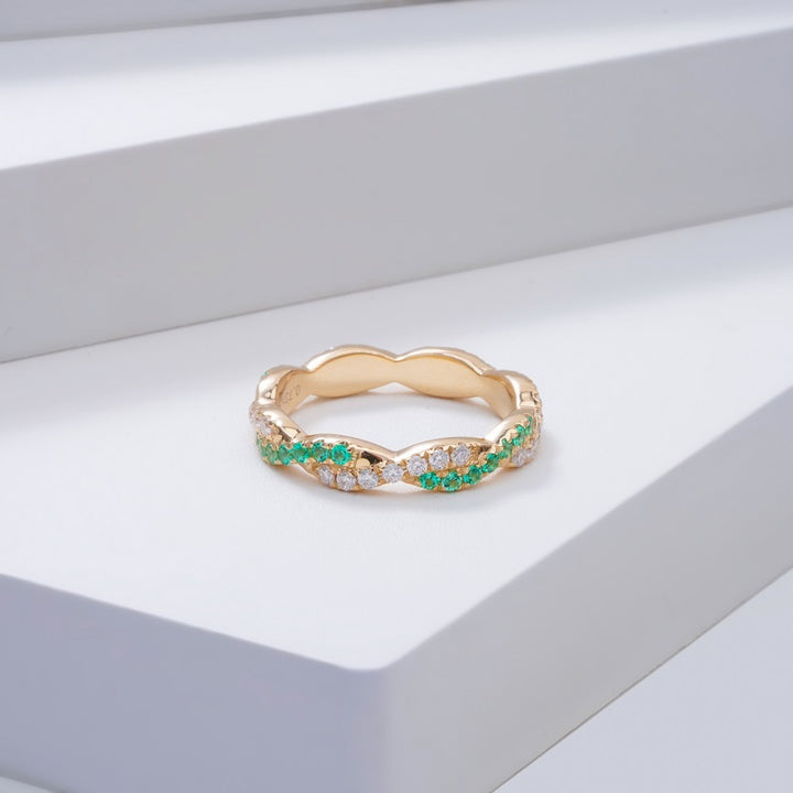 Colombian Lab-Grown Emerald and Moissanite Twist Band Ring in 14K Solid Yellow Gold