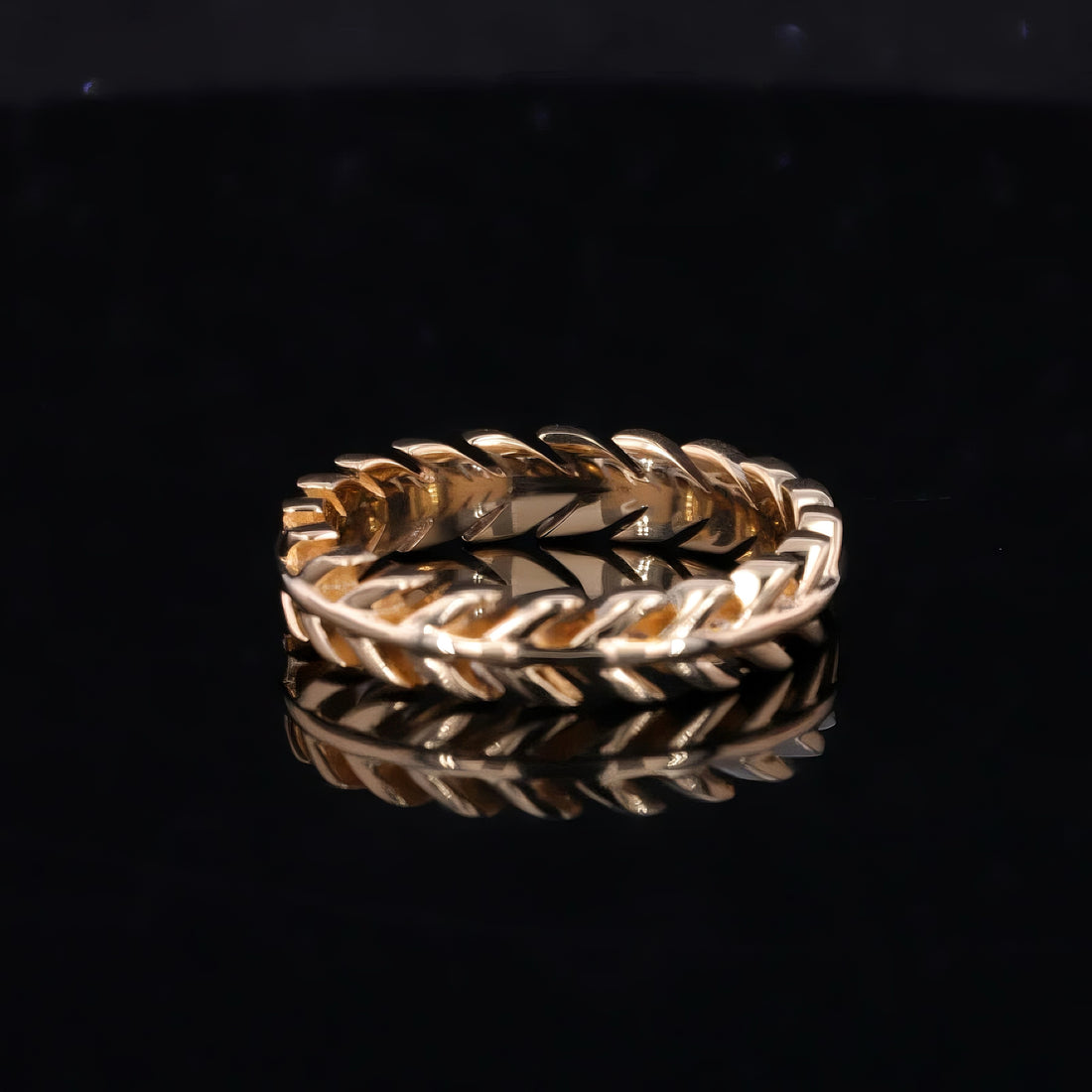The Laurel 3.5mm leaf wedding band, view 8