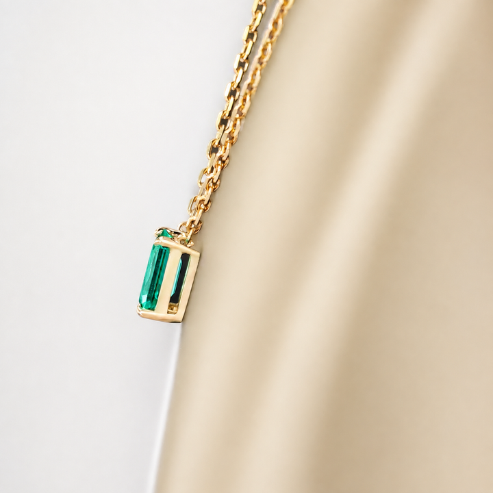 5x7mm, 1.00ct Lab-Grown Colombian Emerald Classic Pendant with Rolo Necklace