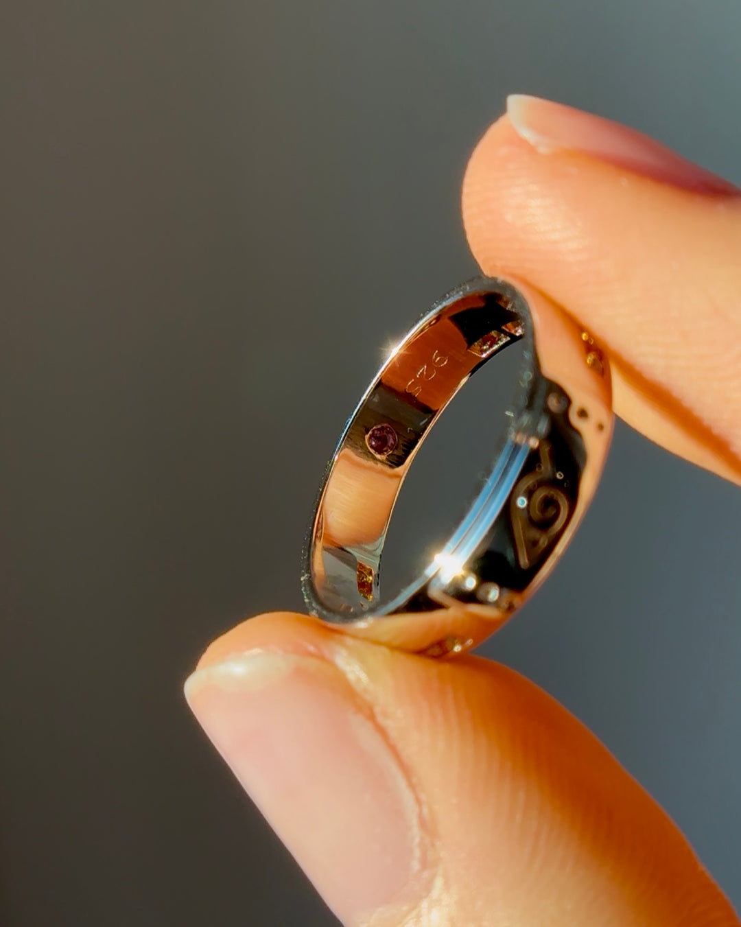 5mm "Fallen Leaf" Orange Sapphire Band Ring in Sterling Silver