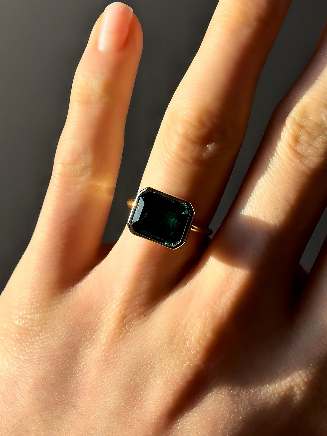 9x11mm, 4.60ct Lab-Grown Zambian Emerald East-to-West Bezel Set Ring in 14K Yellow Gold
