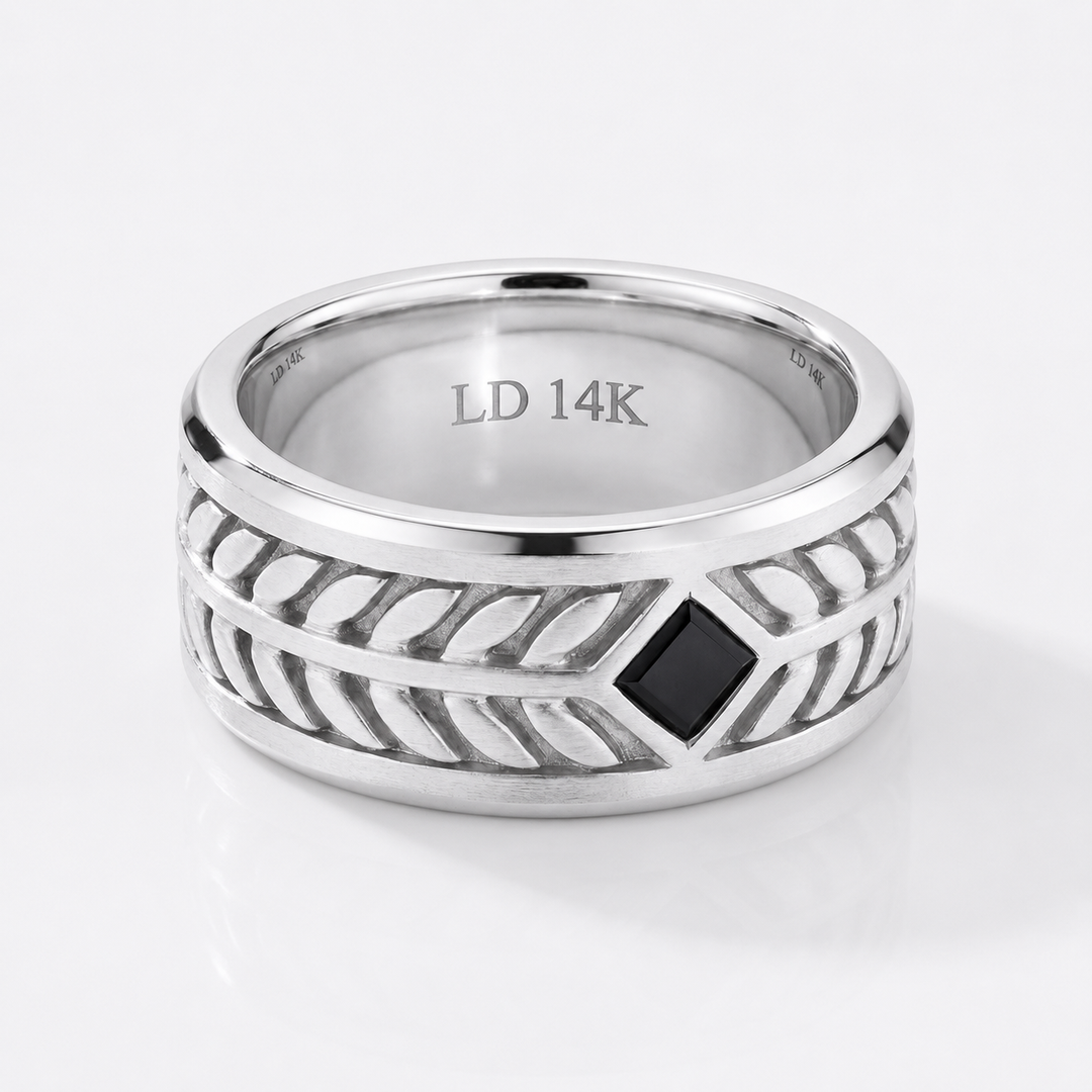 The Laurel Onyx — 5.5mm Solid Gold/Platinum Wedding Band