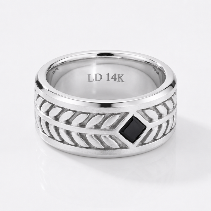 The Laurel Onyx — 5.5mm Solid Gold/Platinum Wedding Band