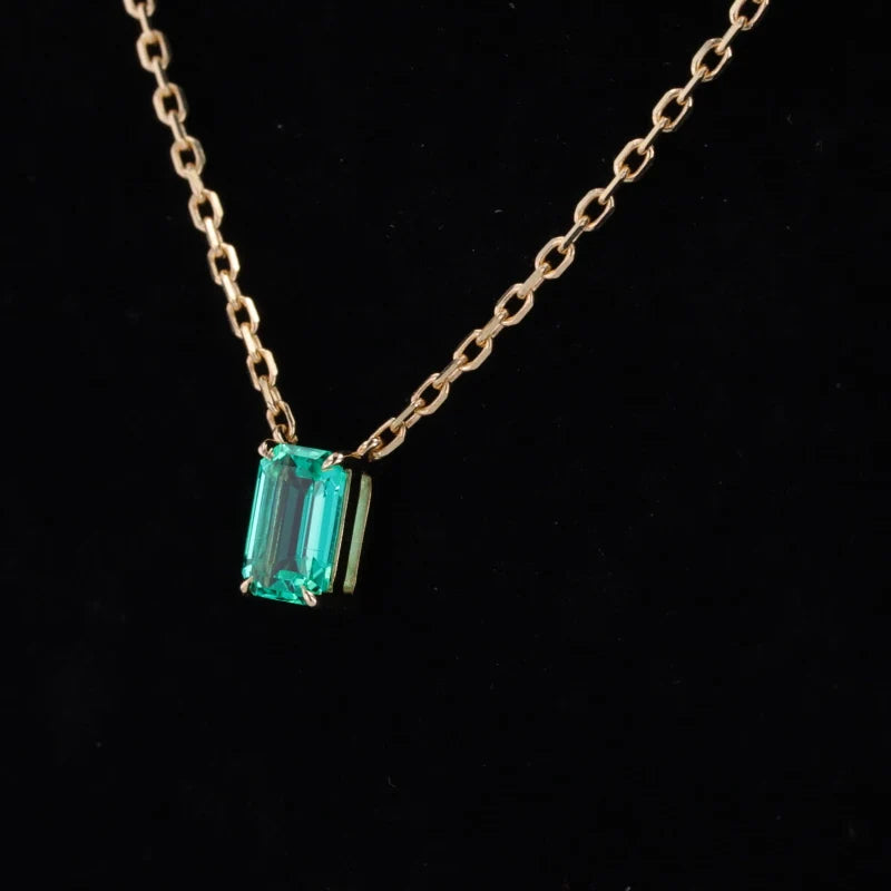 5x7mm, 1.00ct Lab-Grown Colombian Emerald Classic Pendant with Rolo Necklace in 14K Yellow Gold