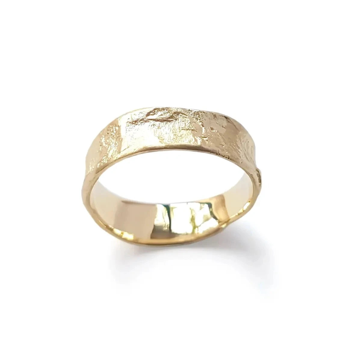 Hammered Gold Band Men's Ring in 14K Yellow Gold