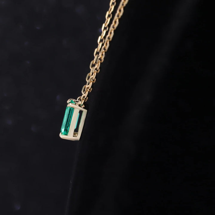 5x7mm, 1.00ct Lab-Grown Colombian Emerald Classic Pendant with Rolo Necklace in 14K Yellow Gold