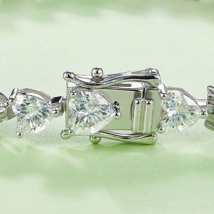 5x5mm 0.5ct D color, VVS Heart-Shaped Moissanite Tennis Bracelet in White Gold-Plated 925 Sterling Silver Tennis Bracelet