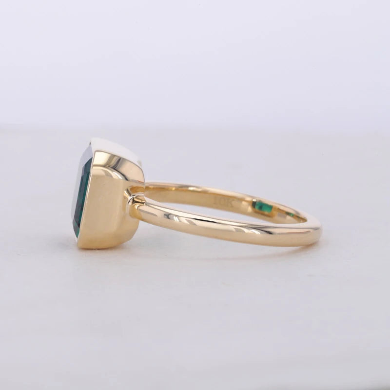 9x11mm, 4.60ct Lab-Grown Zambian Emerald East-to-West Bezel Set Ring in 14K Yellow Gold