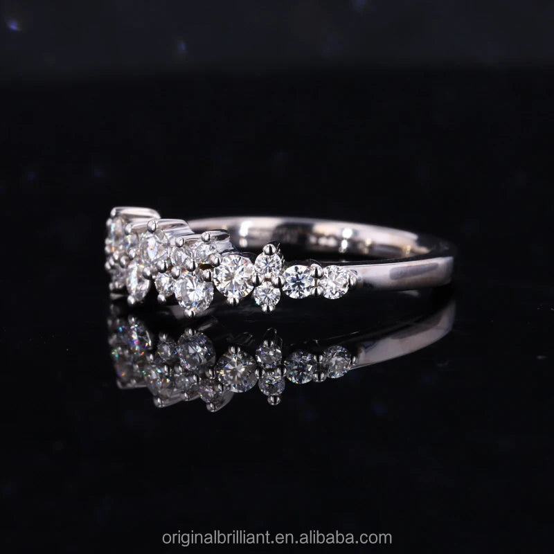 2.5mm Round Cut Moissanite Wedding Ring in 18K Solid White Gold