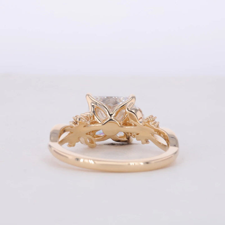 3.00ct Princess Cut Lab-Grown Diamond Vine Twist Ring in Yellow Gold