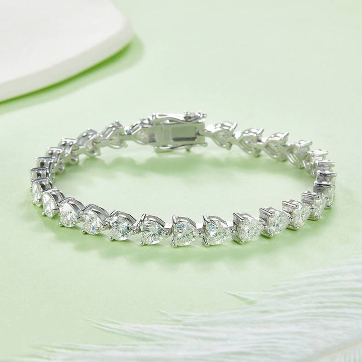 5x5mm 0.5ct D color, VVS Heart-Shaped Moissanite Tennis Bracelet in White Gold-Plated 925 Sterling Silver Tennis Bracelet