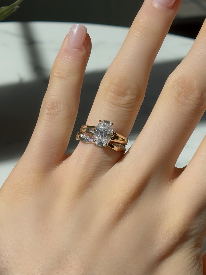 1.3mm Diamond Twist Wedding Band in 14K/18K Yellow Gold (0.20ctw)