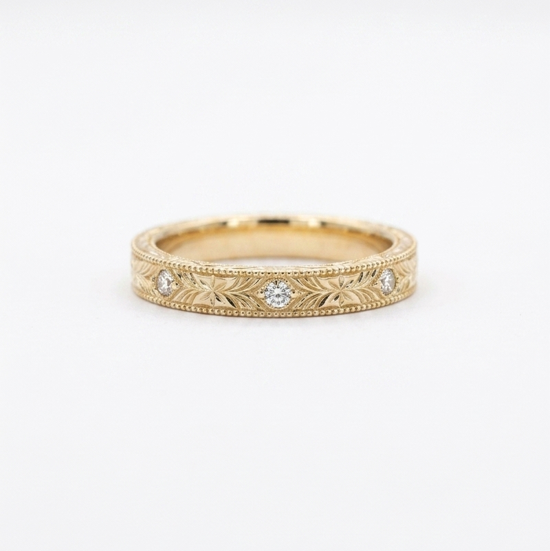 Hand-Carved Diamond Vintage Band (3mm)