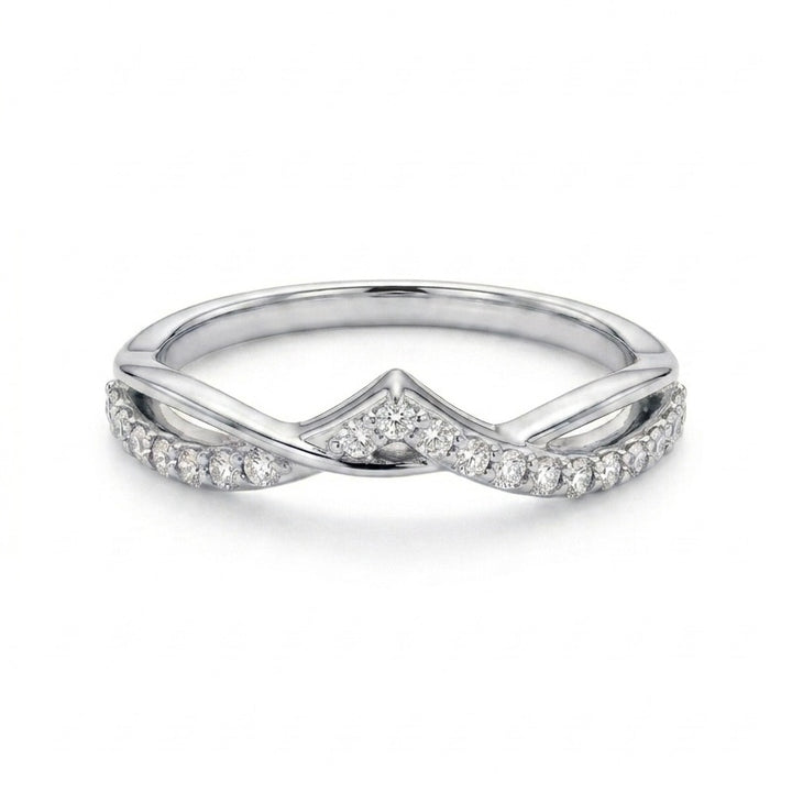 The Chevron Twist — 1.5mm Diamond Wedding Band (0.25ctw)