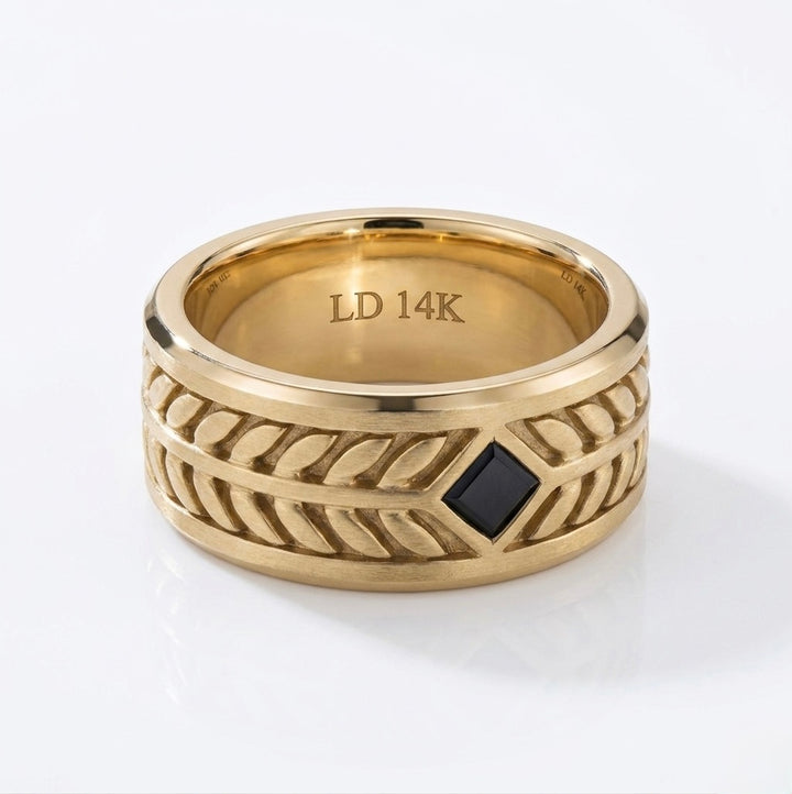 The Laurel Onyx — 5.5mm Solid Gold/Platinum Wedding Band