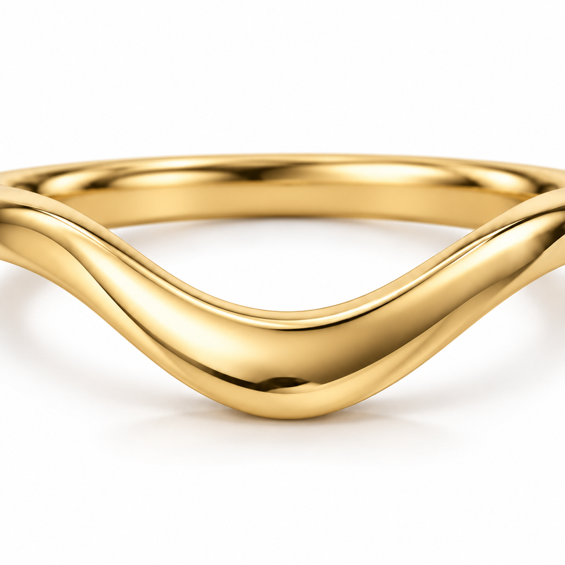 The Current sculpted contour wedding band in 14K yellow gold, close-up detail