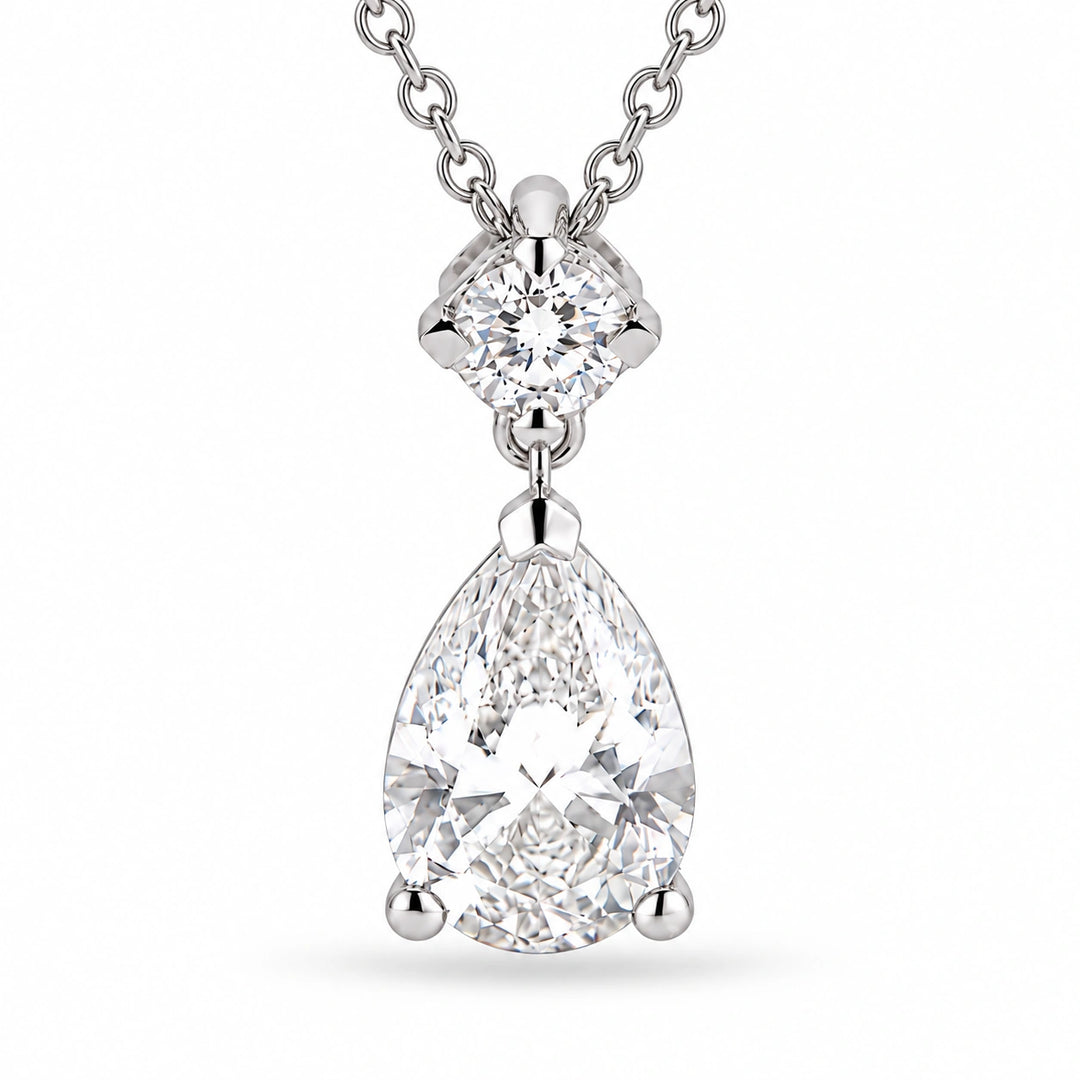 Lumière Drop Pear Lab Diamond Pendant close-up detail, product visualization