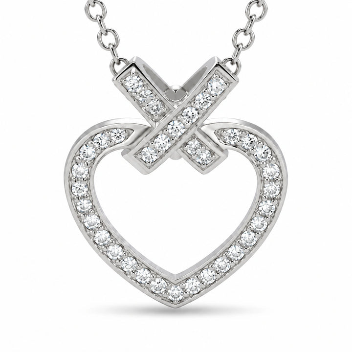 Pavé Heart Lab Diamond Pendant close-up detail, product visualization