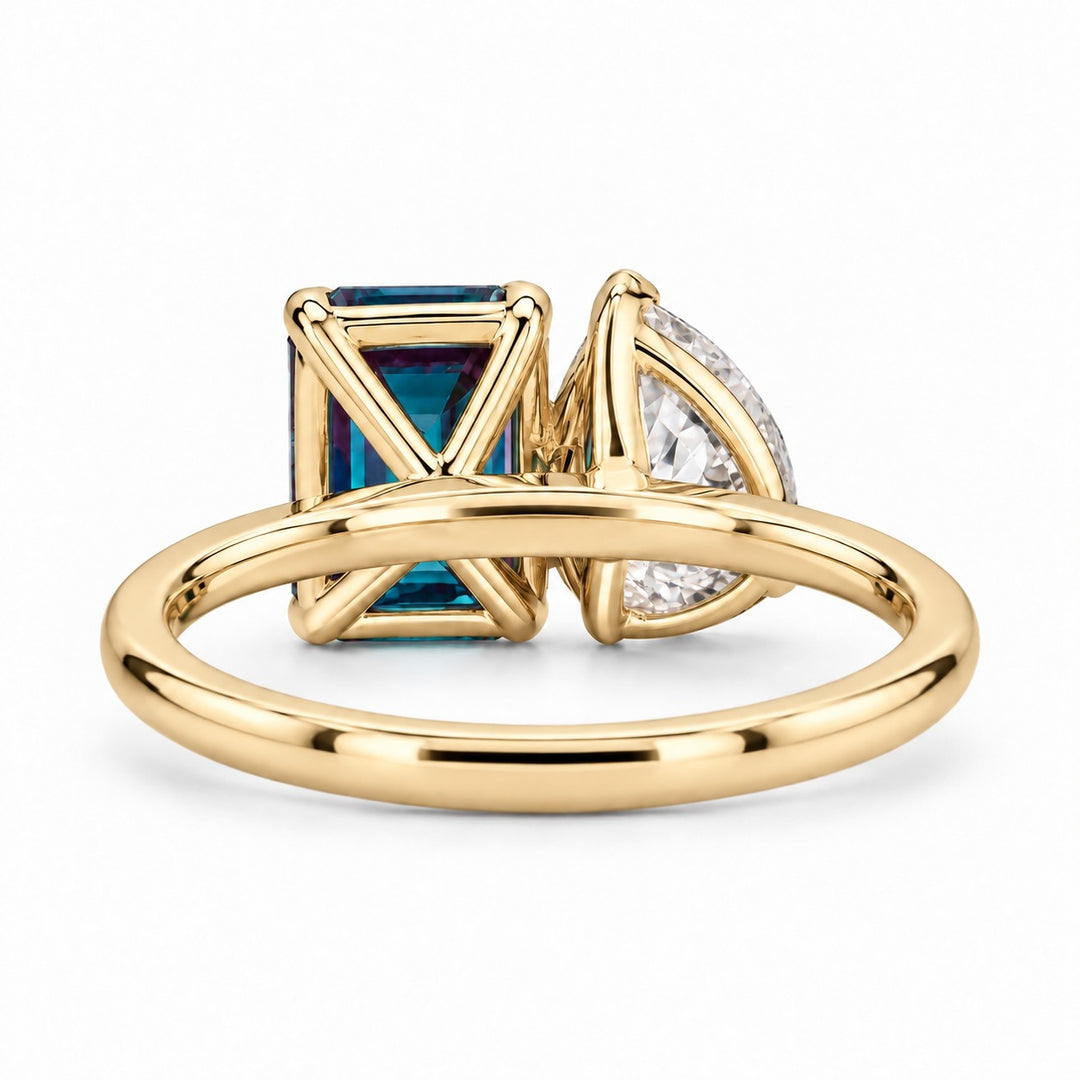 The Elysia — Alexandrite & Diamond Toi et Moi Ring in 14K yellow gold, back view