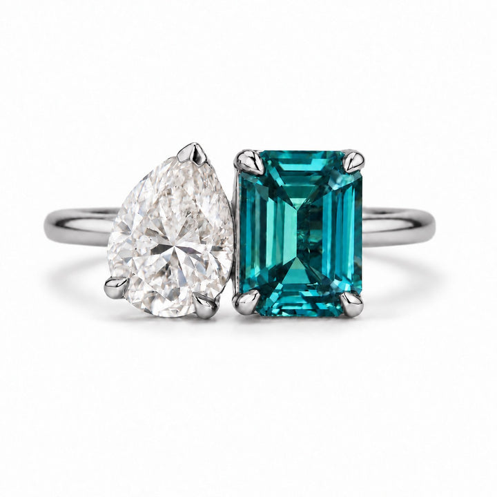 The Elysia — Alexandrite & Diamond Toi et Moi Ring in platinum, in daylight