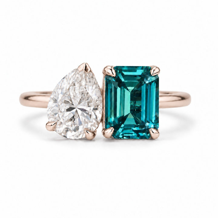 The Elysia — Alexandrite & Diamond Toi et Moi Ring in 14K rose gold, in daylight