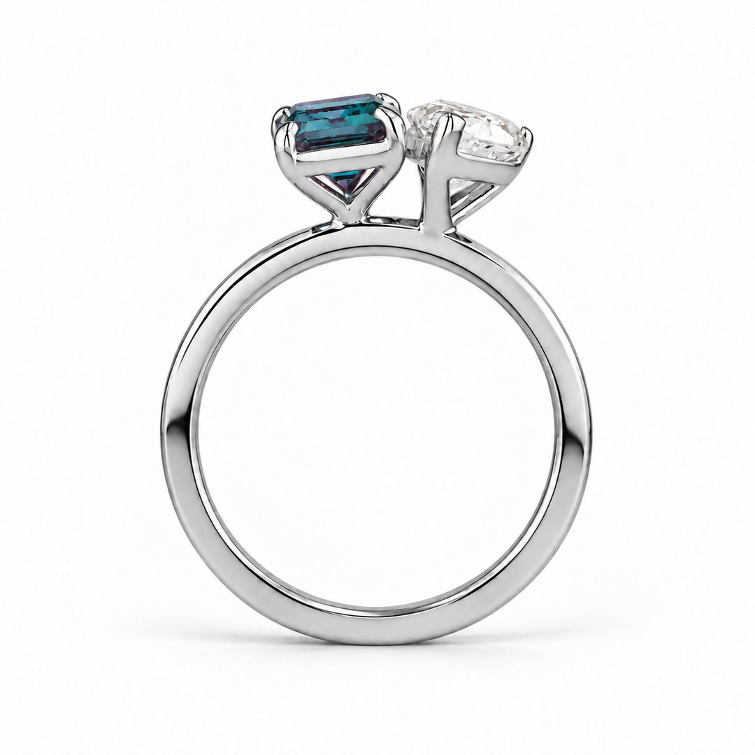 The Elysia — Alexandrite & Diamond Toi et Moi Ring in platinum, profile view