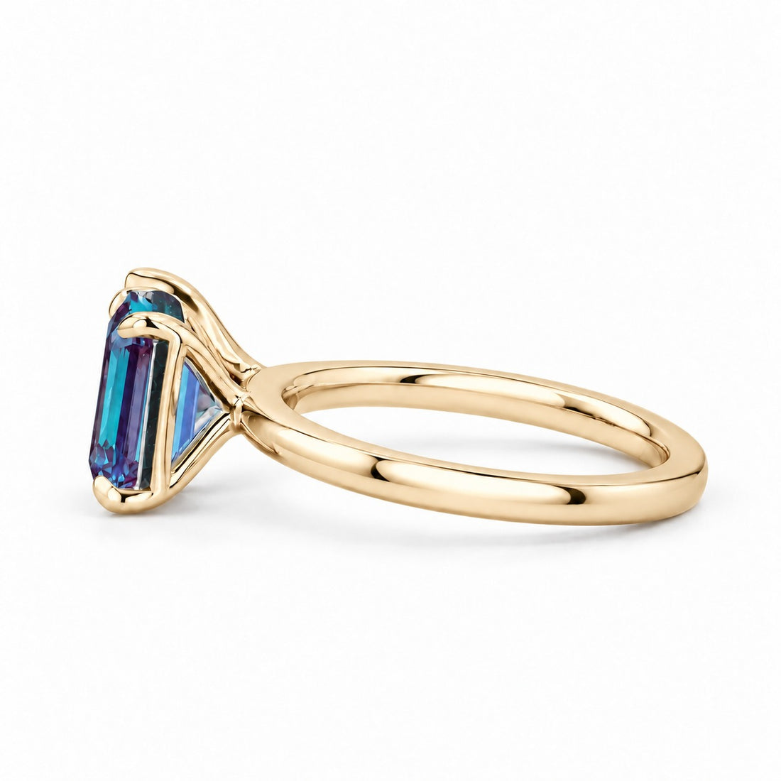 The Elysia — Alexandrite & Diamond Toi et Moi Ring in 14K yellow gold, side view