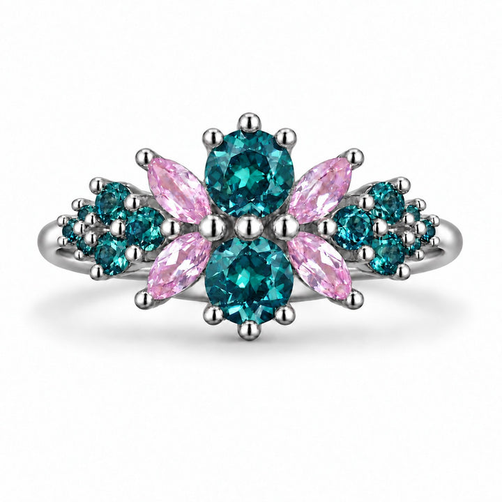 Roseraie Alexandrite & Pink Sapphire Ring in platinum, in daylight