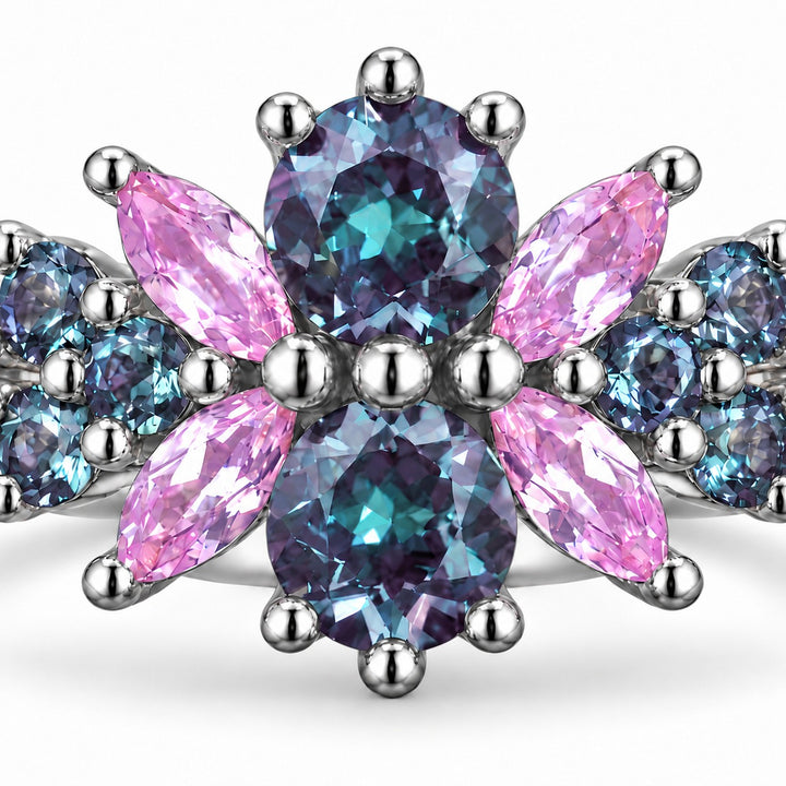 Roseraie Alexandrite & Pink Sapphire Ring in platinum, close-up