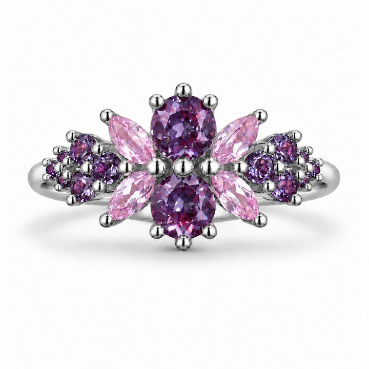 Roseraie Alexandrite & Pink Sapphire Ring in platinum, in warm light