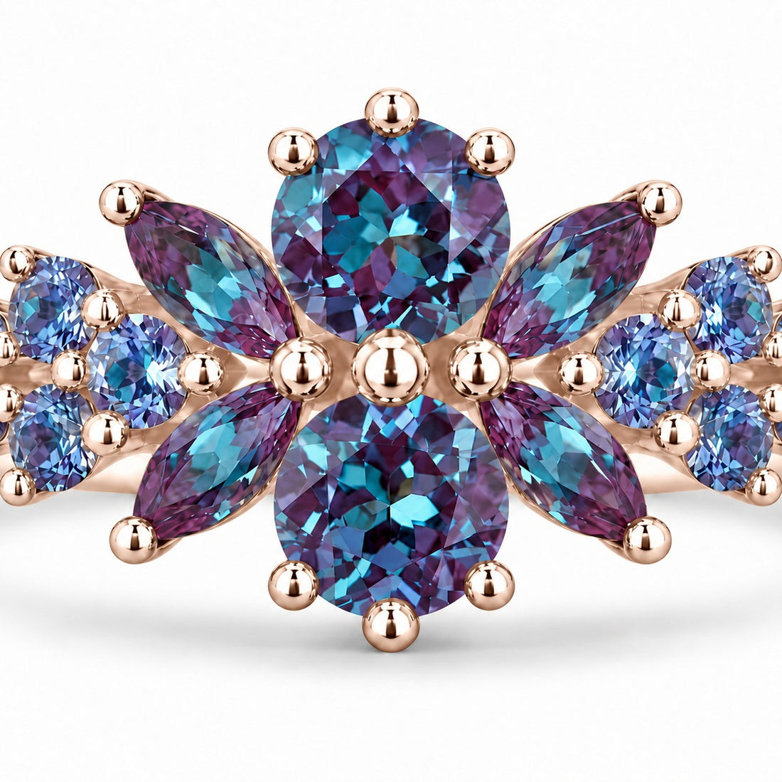Roseraie Alexandrite & Pink Sapphire Ring in 14K rose gold (Full Alexandrite), close-up