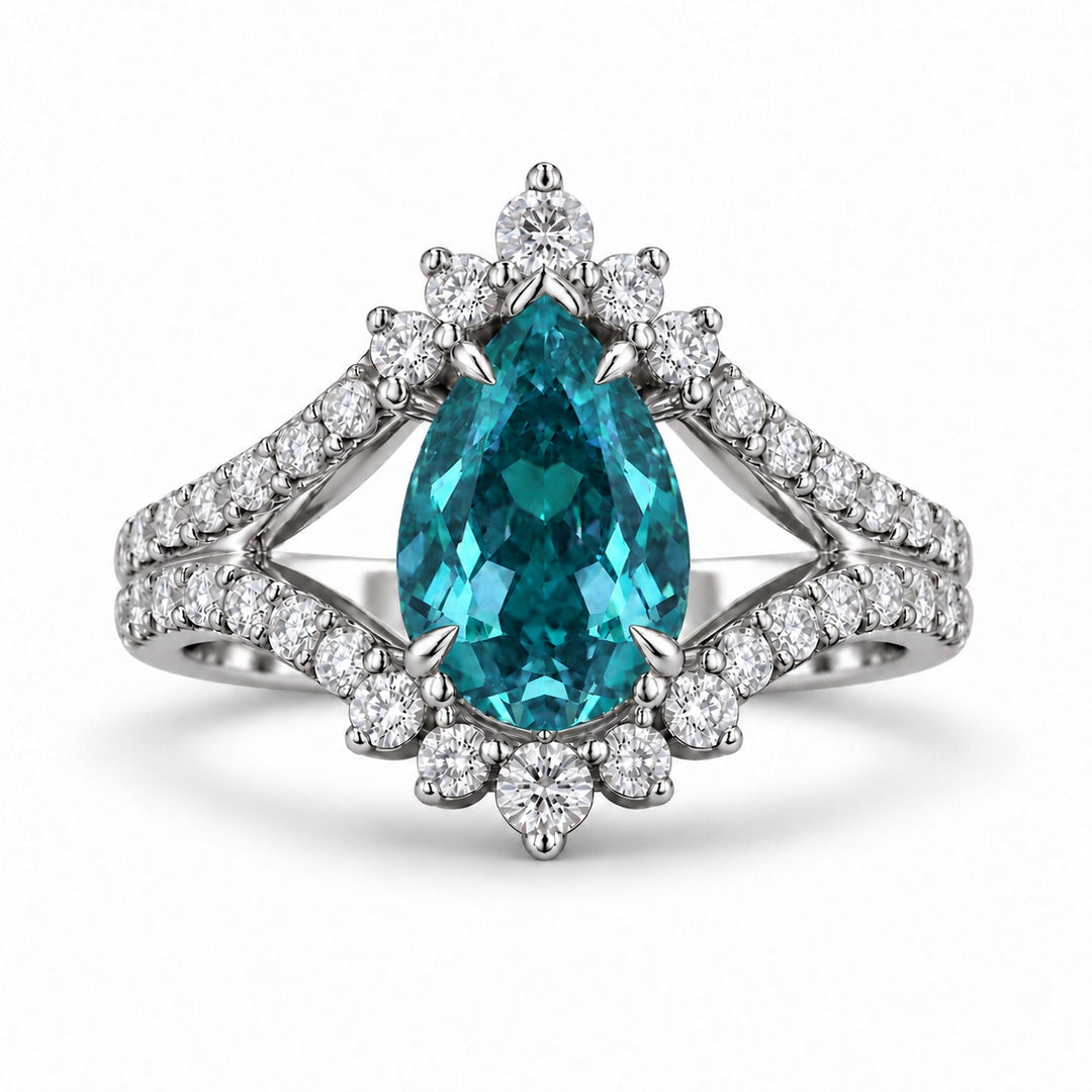 The Eye — Pear Alexandrite Diamond Ring in platinum, in daylight