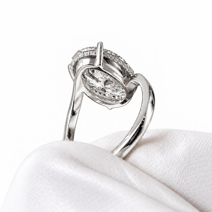 The Arcadia in 14K white gold, underside close-up