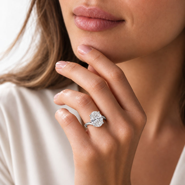 The Arcadia in 14K white gold, on the hand