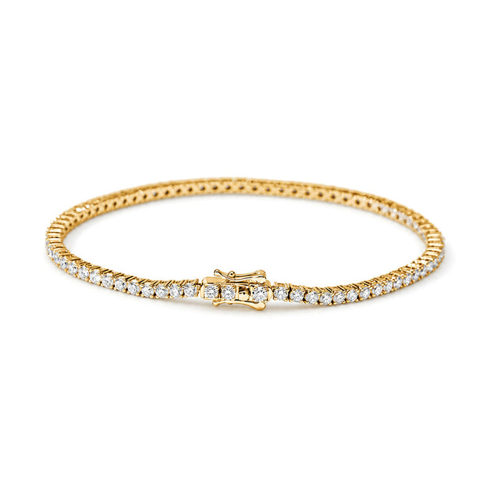 Classic round lab diamond tennis bracelet in 14K yellow gold, clasp detail