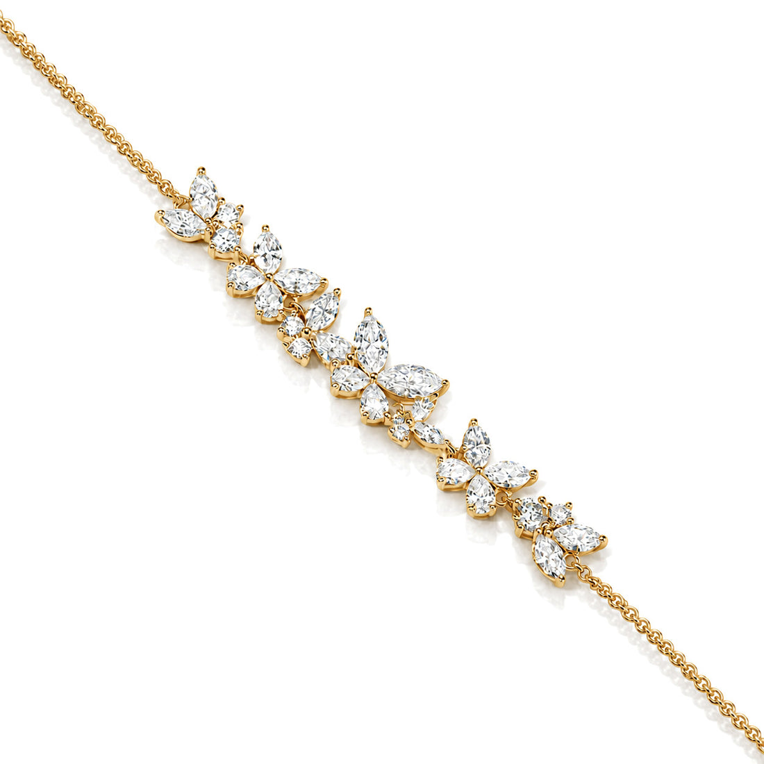 Jardin butterfly lab diamond bracelet in 14K yellow gold, close-up detail of the settings
