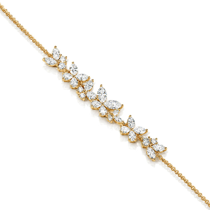 Jardin butterfly lab diamond bracelet in 14K yellow gold, close-up detail of the settings