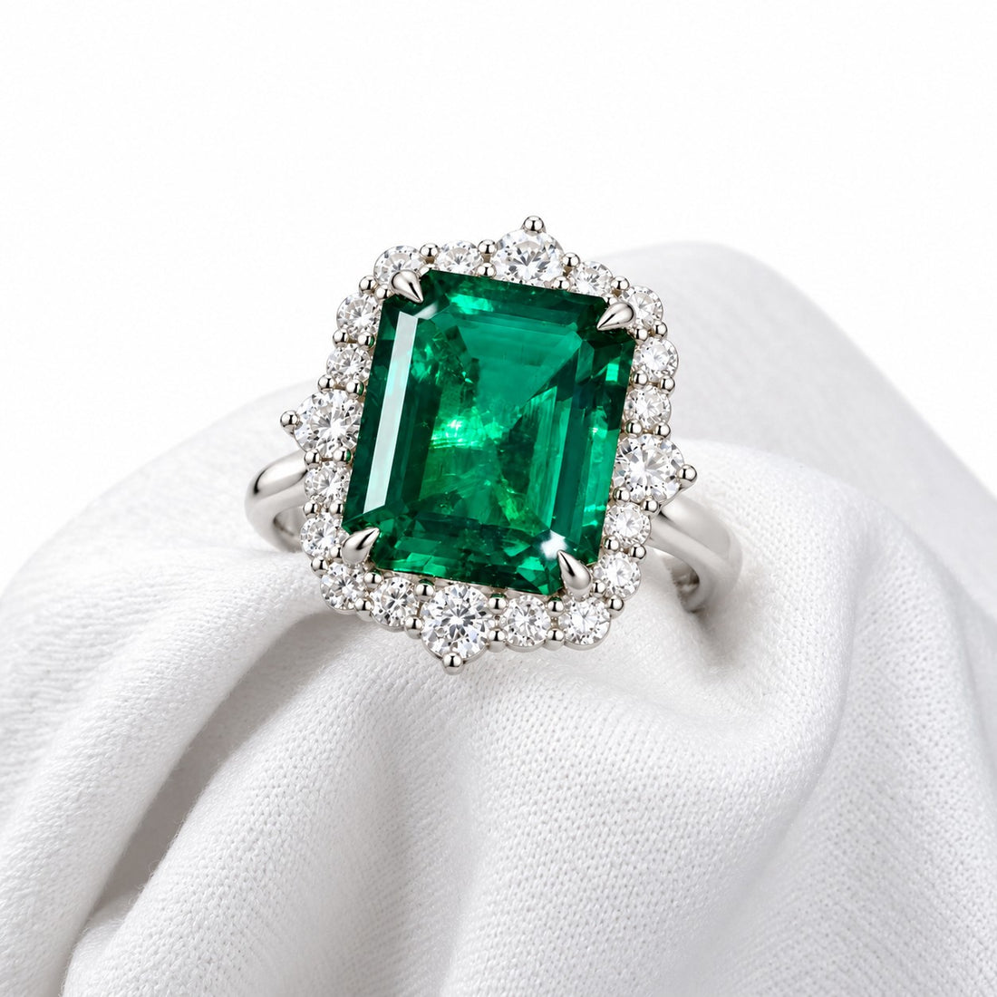 The Crown Halo — Diamond Halo Emerald Ring in 14K white gold, detail