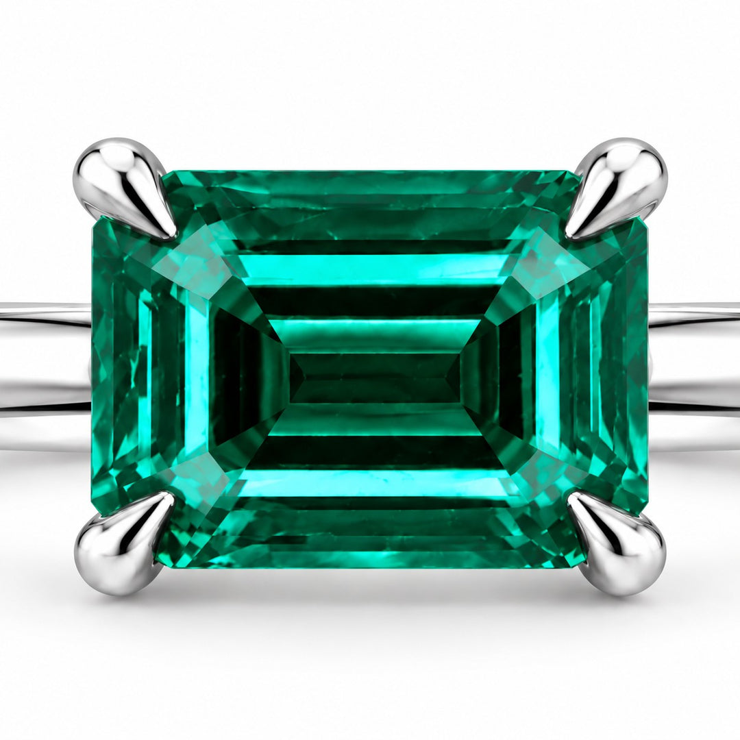 The Linea — Emerald Ring in 14K white gold, stone and setting detail