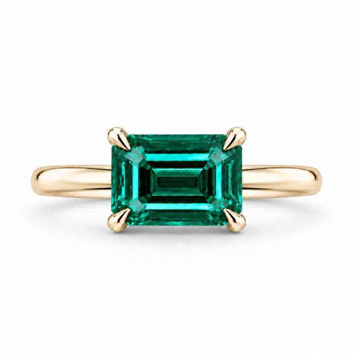 The Linea — Emerald Ring in 14K yellow gold, front view