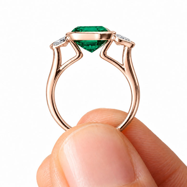 The Embrace — Emerald & Diamond Ring in 14K rose gold, profile
