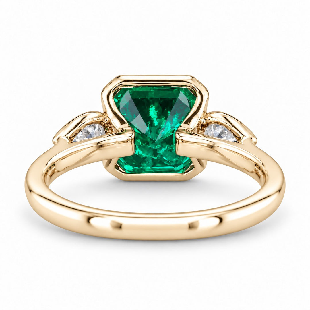 The Embrace — Emerald & Diamond Ring in 14K yellow gold, back and setting