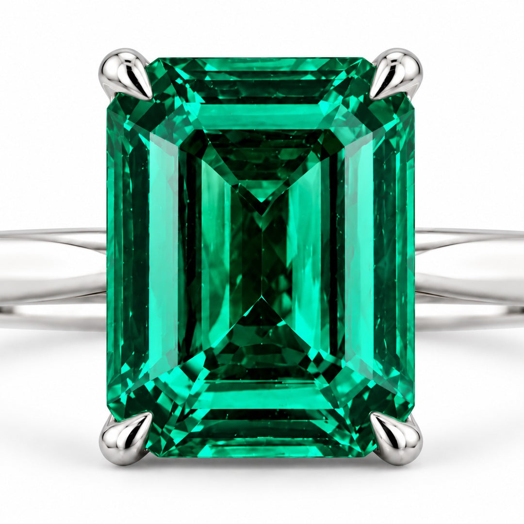 The Prime — Emerald Ring in 14K white gold, stone and setting detail