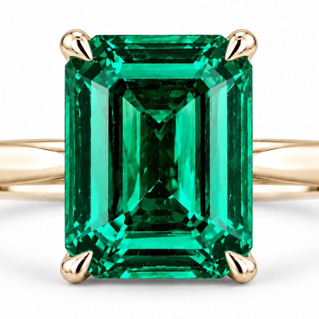The Prime — Emerald Ring in 14K yellow gold, stone and setting detail
