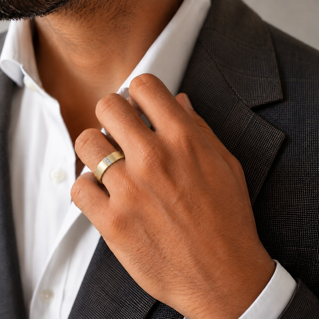 Brushed Vertical Diamond Accent Band Ring (3.5mm) in yellow gold, wearing