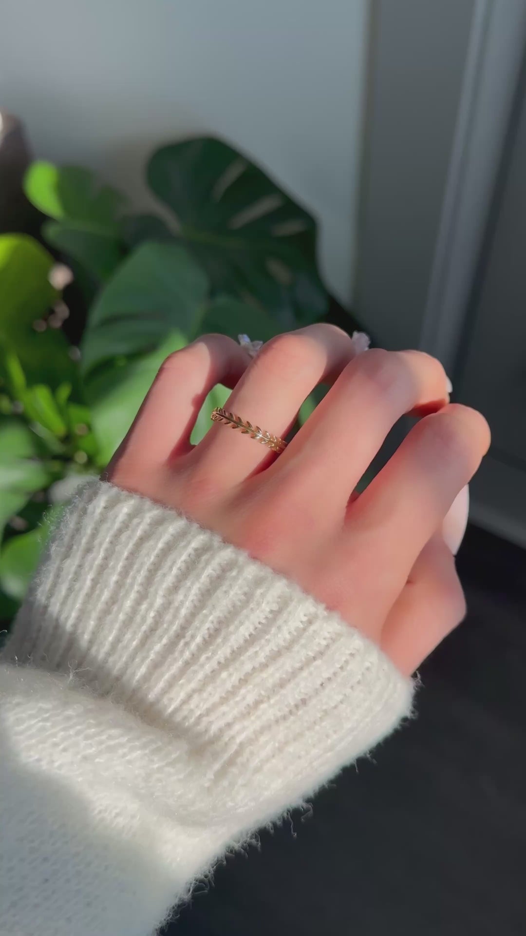 The Laurel — 3.5mm Solid Gold/Platinum Wedding Band