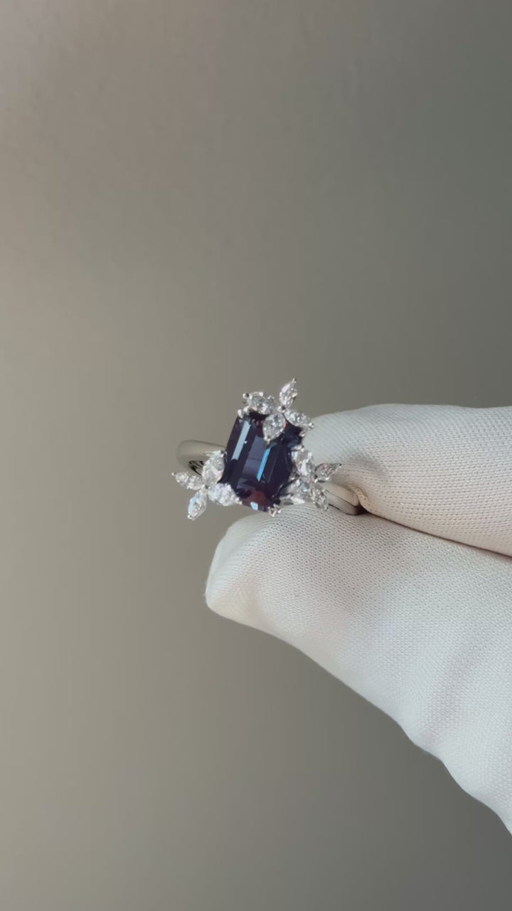 The Jardin alexandrite ring in 14K white gold — colour change, daylight to lamplight [ld m=w shot=color]